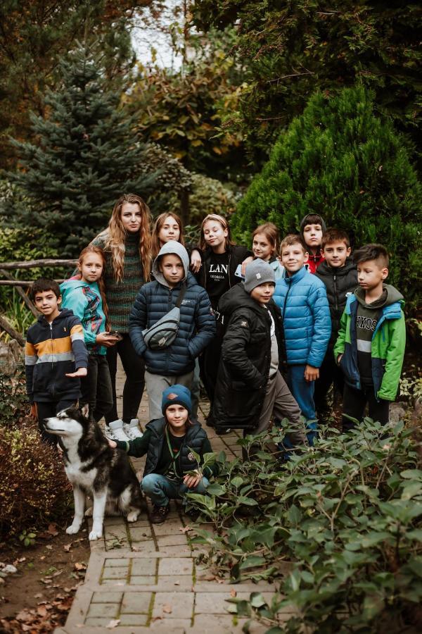 Gala Hotel Kamianets Podilskyi Bagian luar foto