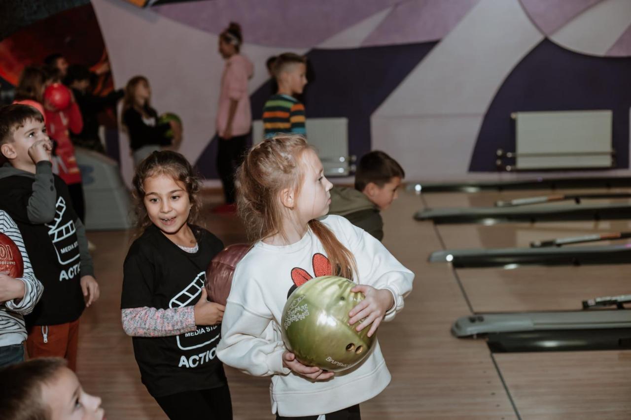 Gala Hotel Kamianets Podilskyi Bagian luar foto