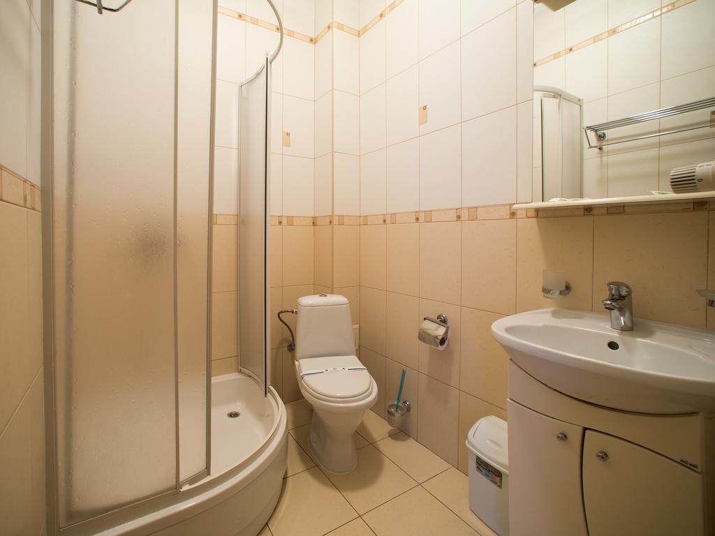 Gala Hotel Kamianets Podilskyi Bagian luar foto
