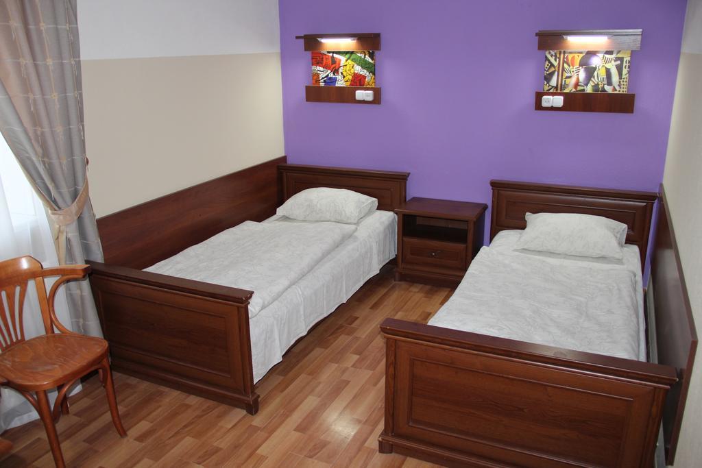 Gala Hotel Kamianets Podilskyi Bagian luar foto