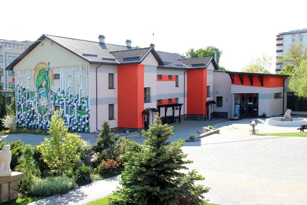 Gala Hotel Kamianets Podilskyi Bagian luar foto